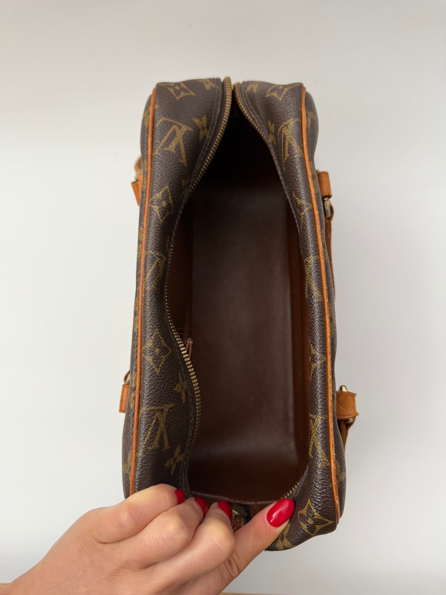 Louis Vuitton Monogram Cite MM