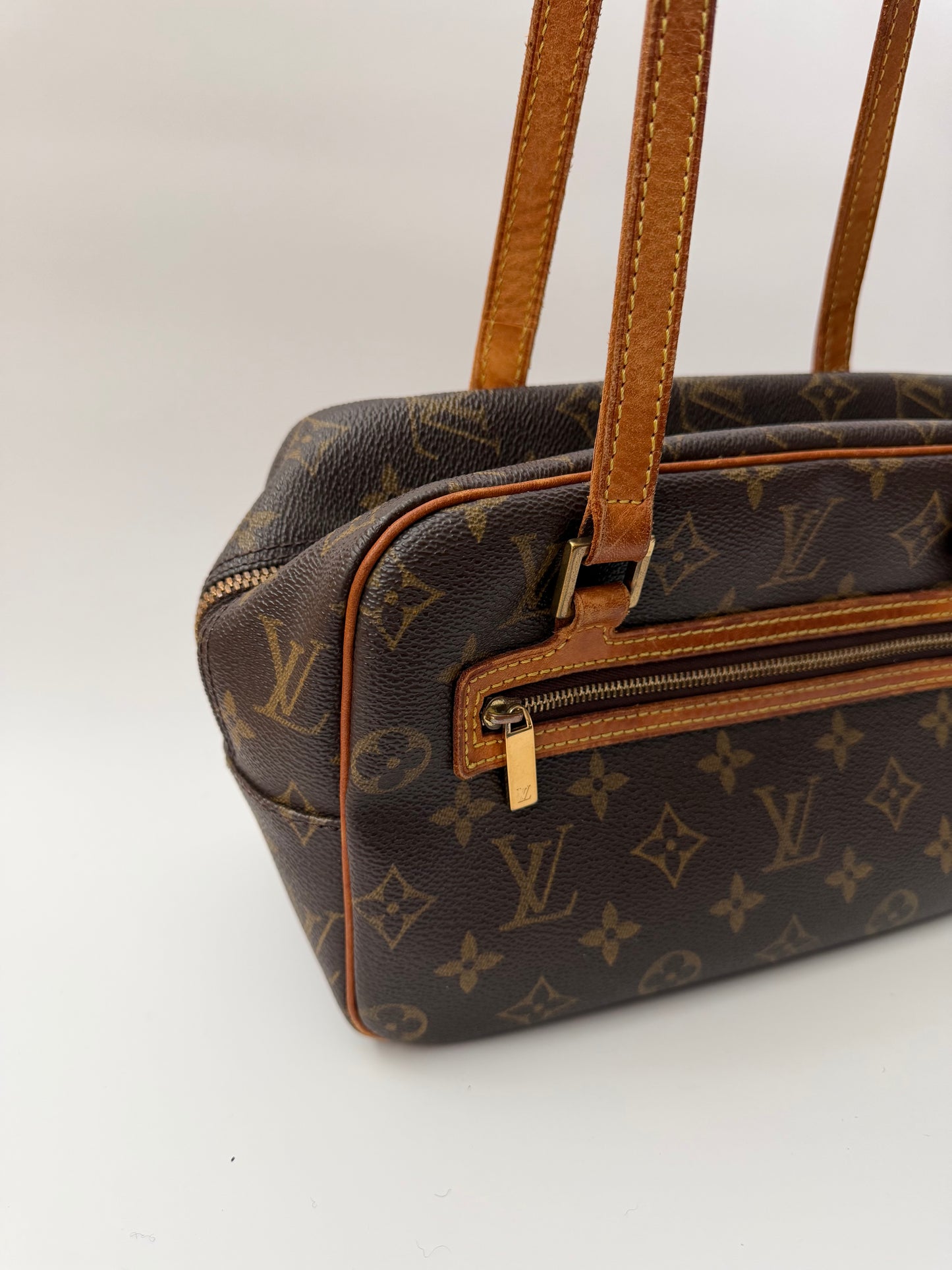 Louis Vuitton Monogram Cite MM